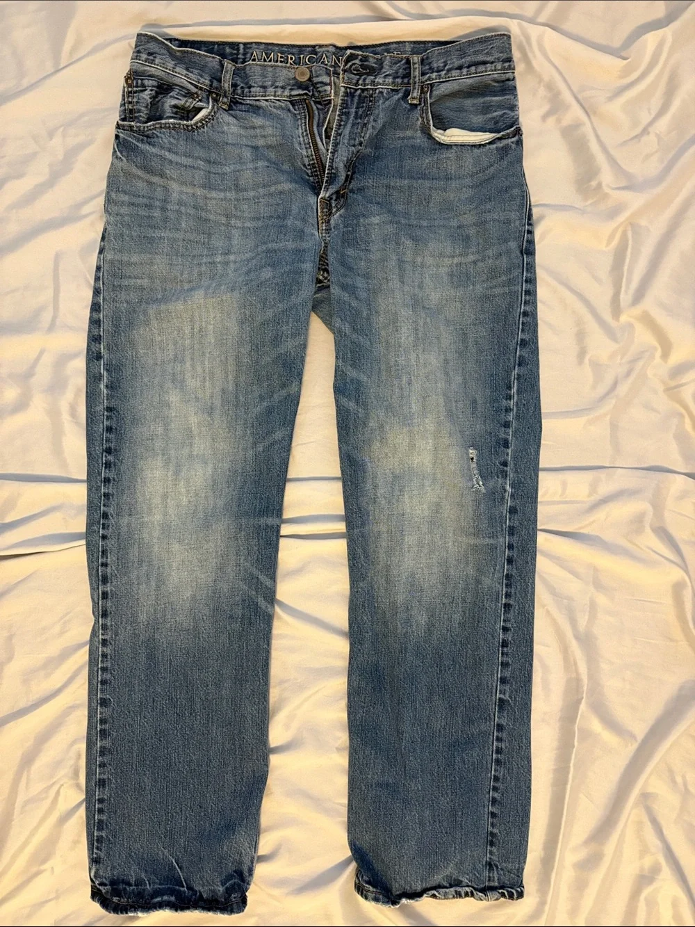 American Eagle Light Wash Low-Loose Jeans - Light Blue